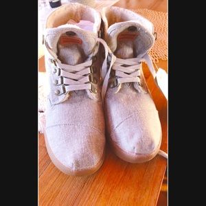 NWT Tom’s Highland Hemp Botas Fleece Booties